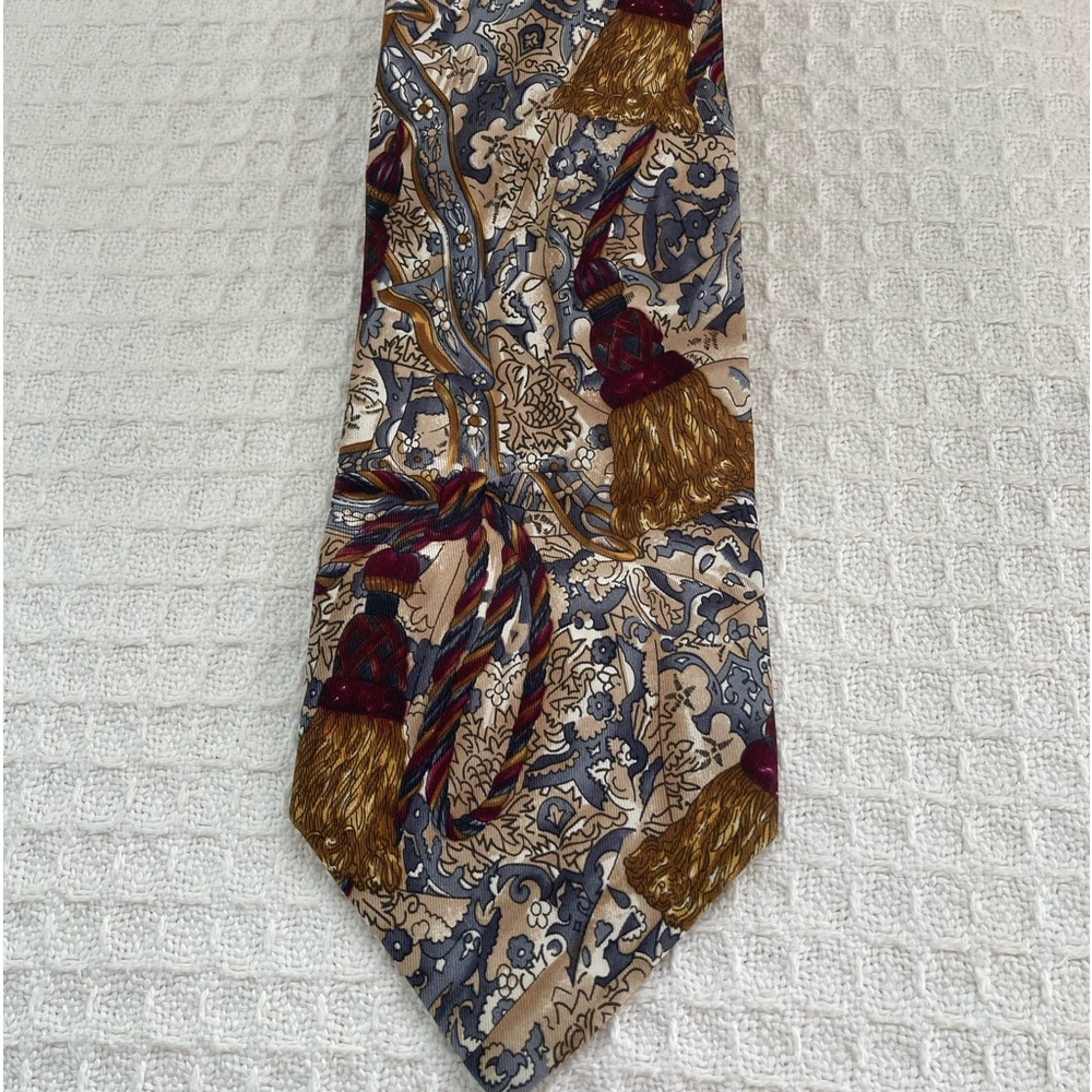 The Metropolitan Museum Of Art Mens Tassel Silk Tie
